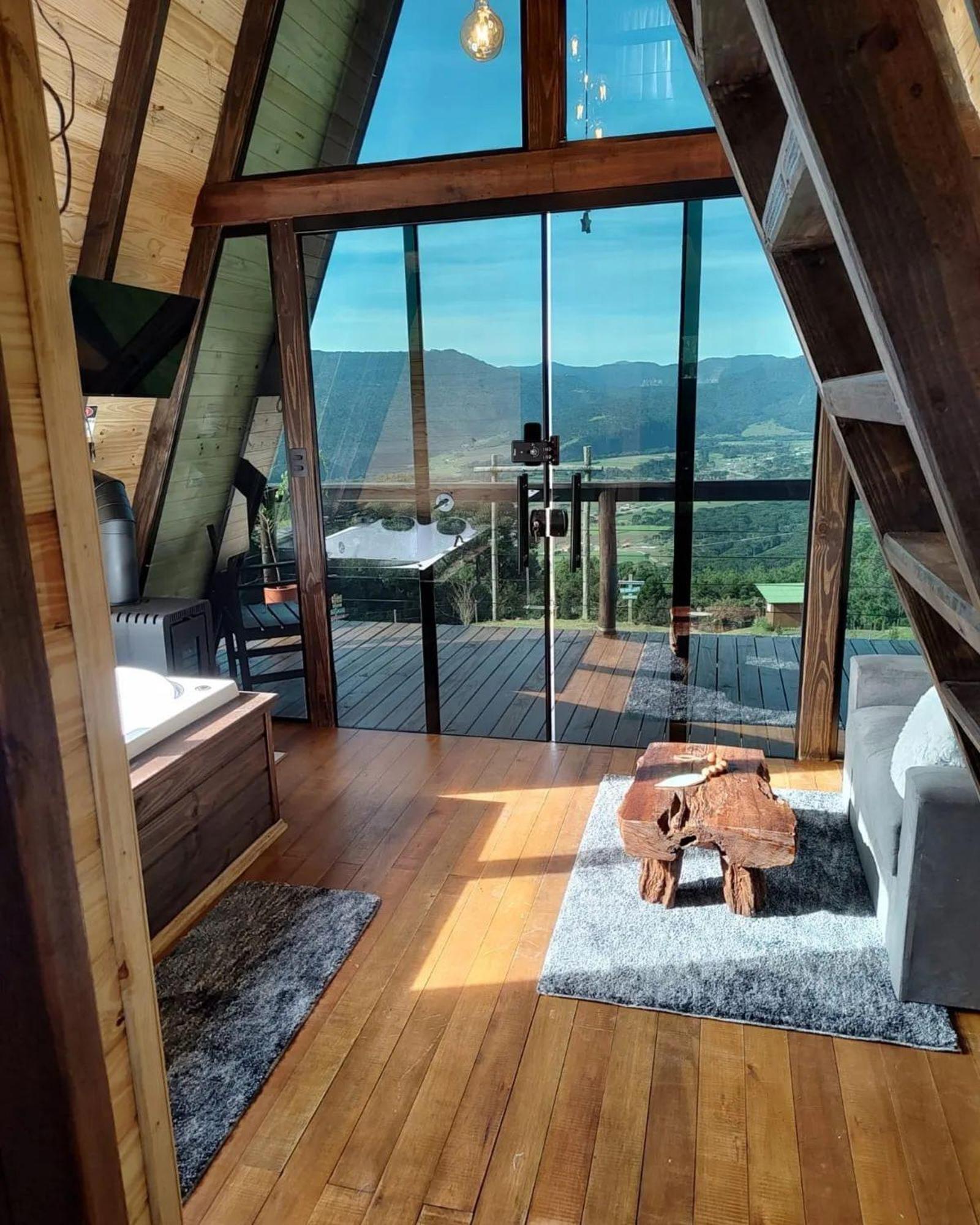 Superior Chalet,1642401794:JPEG